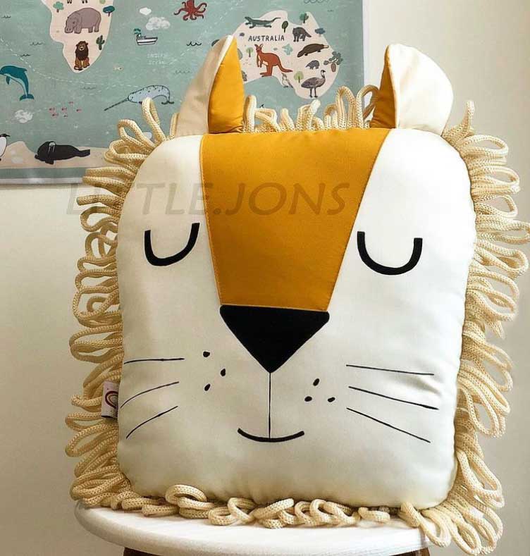 کوسن شیر یالدار پیشانی خردلی یال نخودی