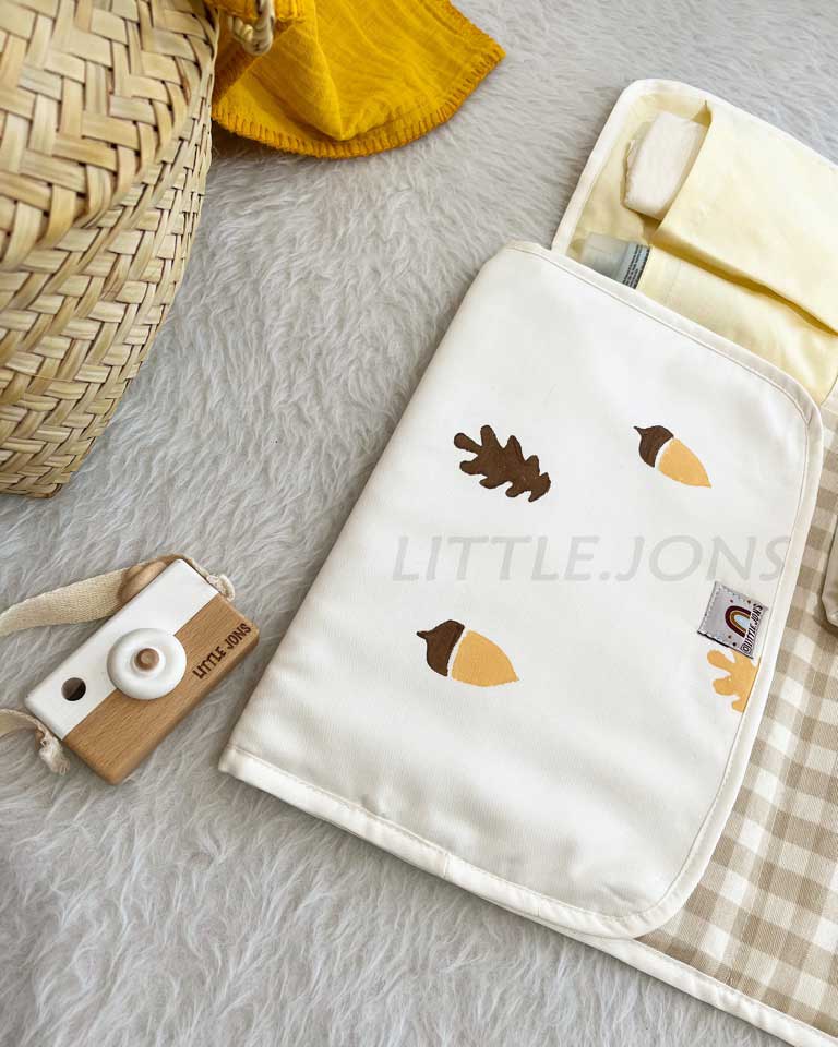 تشک تعویض نوزادی طرح بلوط